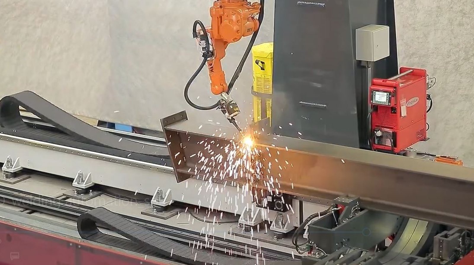 Robotik Boru-Kutu Profil 3D kesme & Delme & Assembly hattı